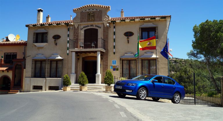 El Skoda Octavia visita el Hotel Mesón La Posada del Conde