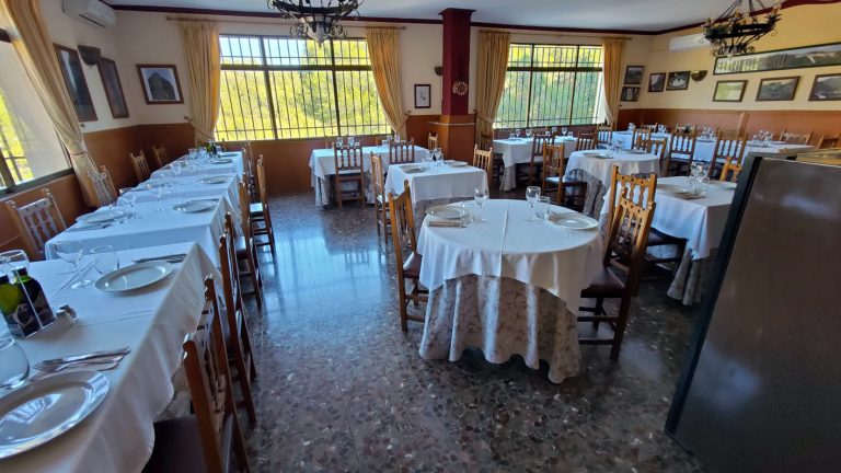 Descubre la cocina típica del terreno, con la mayor calidad, y al mejor precio, en nuestro Mesón La Posada del Conde