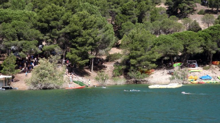 Disfruta de un verano de turismo interior de calidad, con playa y multitud de actividades deportivas