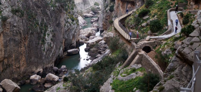 Los visitantes de El Caminito del Rey ya cuentan con un Centro de Recepción y zonas de aparcamiento 