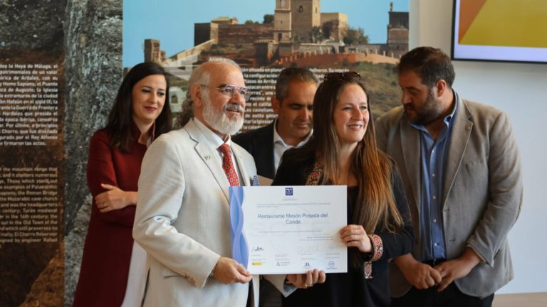 El Restaurante Mesón La Posada del Conde reconocido con el distintivo de Compromiso de Calidad Turística