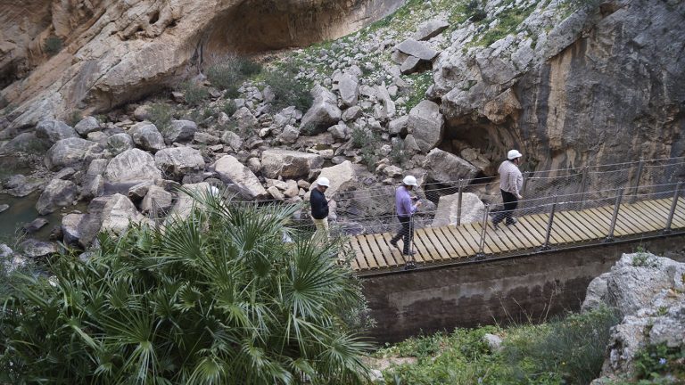 El Caminito del Rey, la senda aérea construida en el Parque Natural del Desfiladero de los Gaitanes